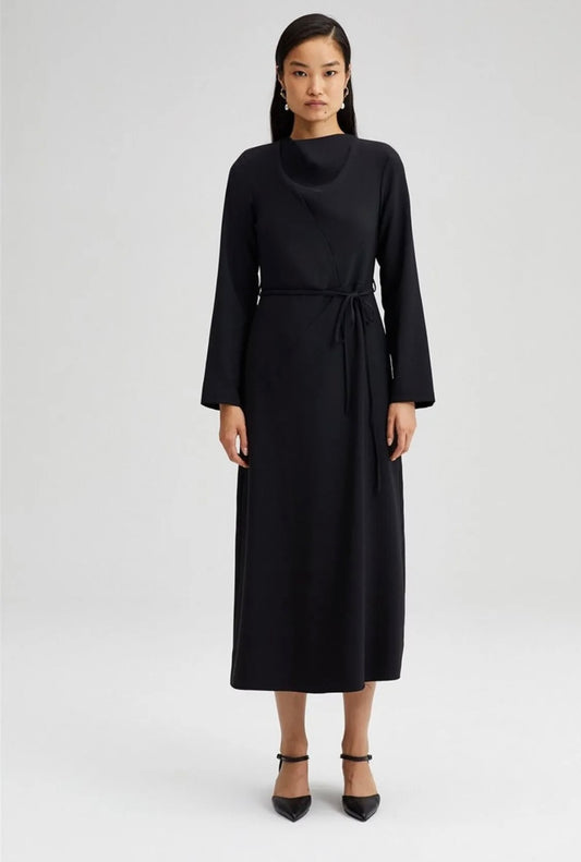 Kemerli saten elbise